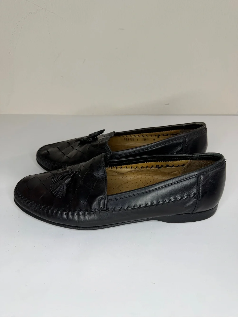 Santoni Black Woven Leather Tassel Loafers Men’s 9D  Made in Italy Handcrafted